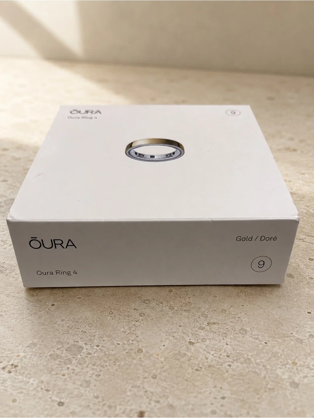 Oura Ring 4 Gold Size 9 – Excellent Condition + Charger & Box & Covers